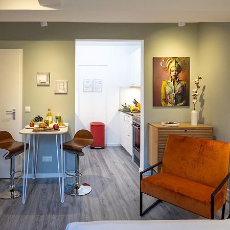 Have-A-Nice-Stay - Souterrain, Kino An Der Natur, U-Bahn Nach Hamburg 400M - Baecker & Restaurants 500M - Lidl 800M - Zentrum 1,5Km Ahrensburg Buitenkant foto