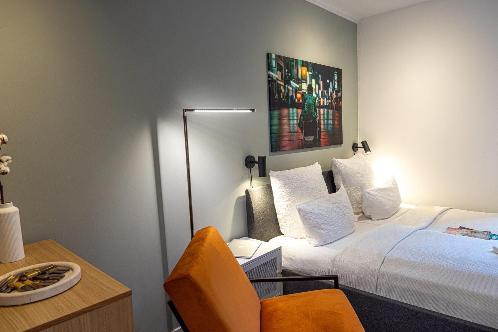 Have-A-Nice-Stay - Souterrain, Kino An Der Natur, U-Bahn Nach Hamburg 400M - Baecker & Restaurants 500M - Lidl 800M - Zentrum 1,5Km Ahrensburg Buitenkant foto
