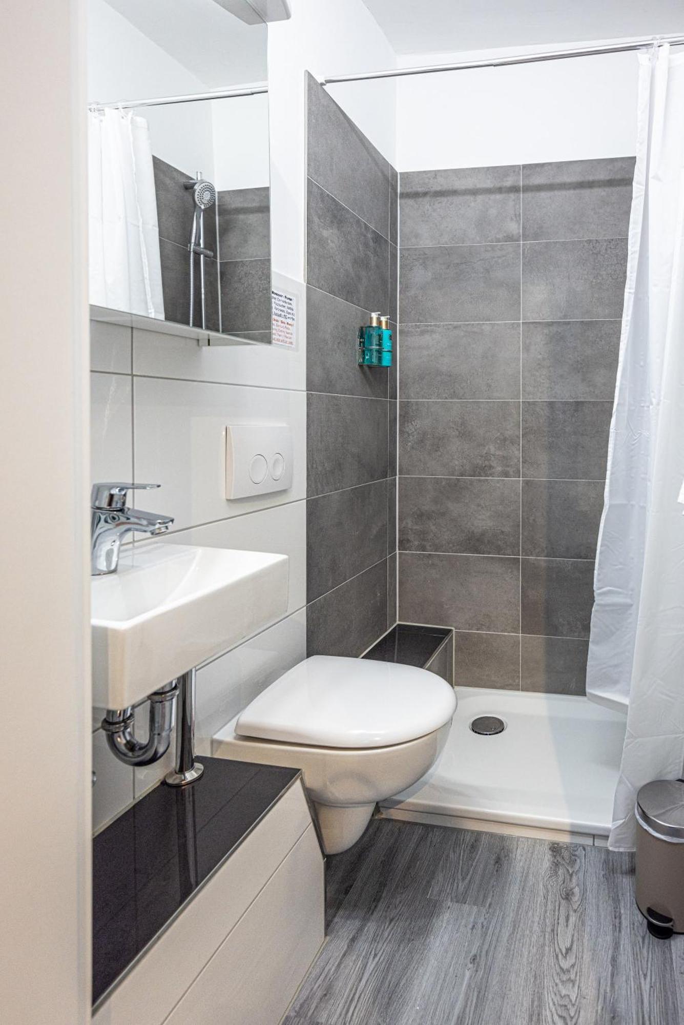 Have-A-Nice-Stay - Souterrain, Kino An Der Natur, U-Bahn Nach Hamburg 400M - Baecker & Restaurants 500M - Lidl 800M - Zentrum 1,5Km Ahrensburg Buitenkant foto